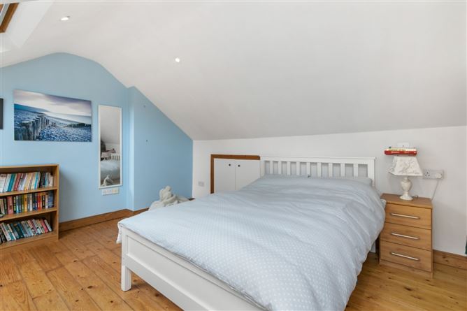 72 Avondale Court, Blackrock, Co. Dublin