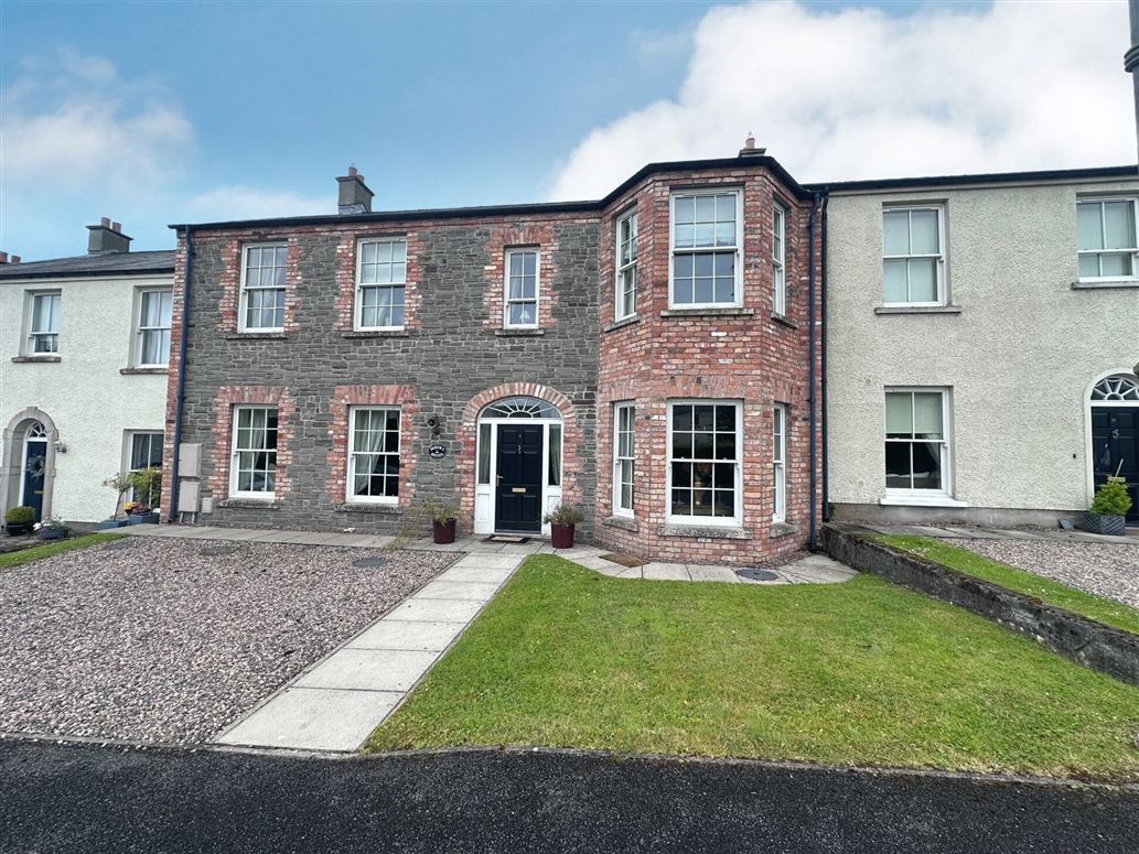 9 Village Square, Glaslough