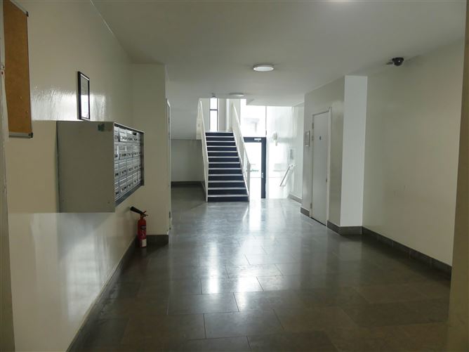 12, Loftus Hall, Tallaght, Dublin 24