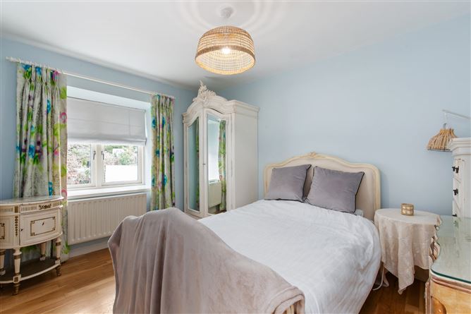 11 Millmount Grove, Dundrum, Dublin 14