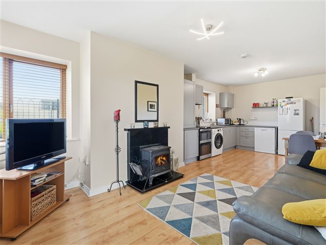 2 Sruthán Mhuirlinne, Ballybane, Galway City