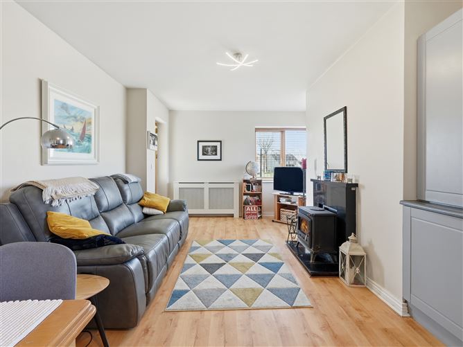2 Sruthán Mhuirlinne, Ballybane, Galway City