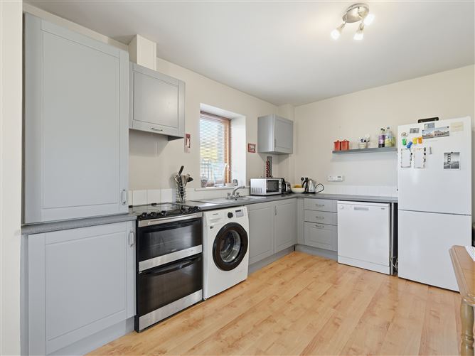 2 Sruthán Mhuirlinne, Ballybane, Galway City