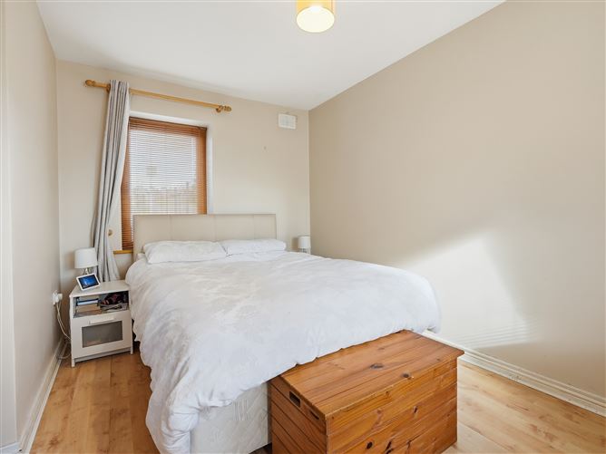 2 Sruthán Mhuirlinne, Ballybane, Galway City