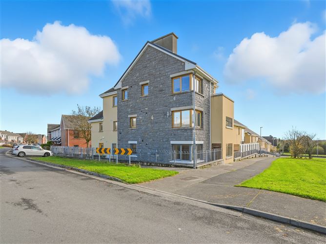 2 Sruthán Mhuirlinne, Ballybane, Galway City