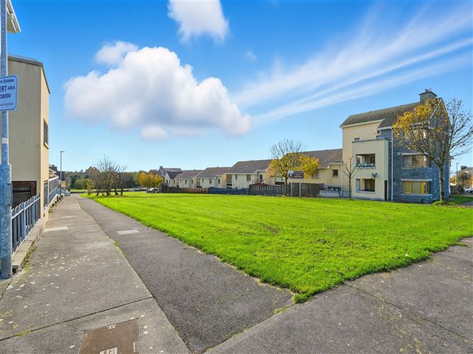 2 Sruthán Mhuirlinne, Ballybane, Galway City
