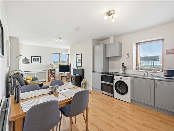 2 Sruthán Mhuirlinne, Ballybane, Galway City