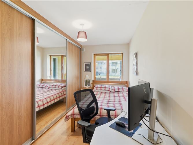 2 Sruthán Mhuirlinne, Ballybane, Galway City