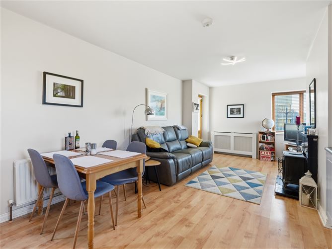 2 Sruthán Mhuirlinne, Ballybane, Galway City