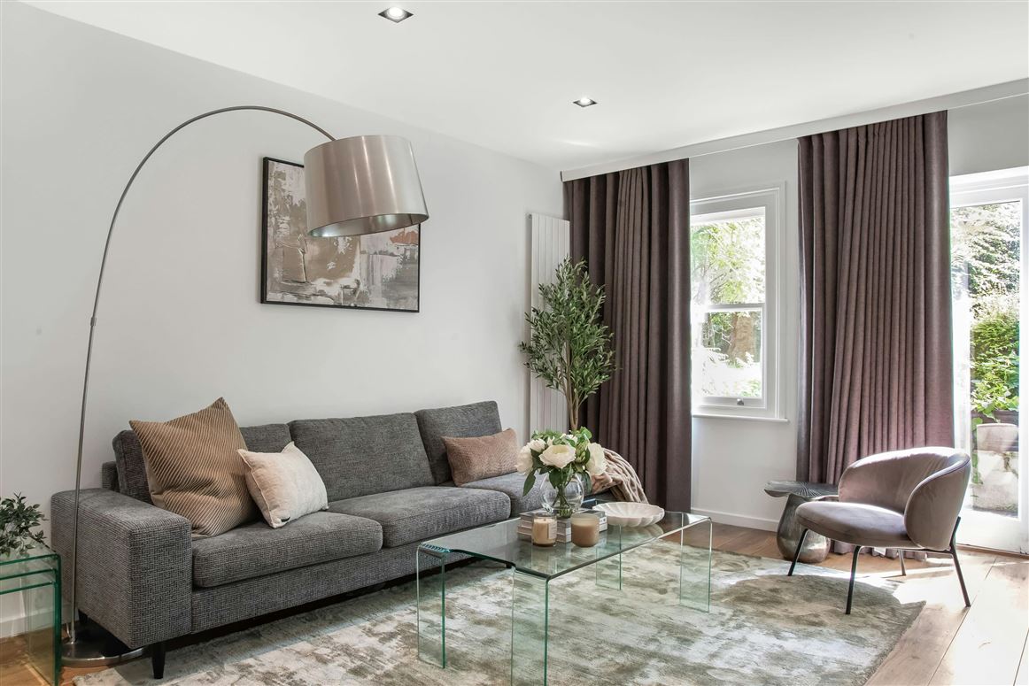 Regal Oasis Charm,London,Greater London,United Kingdom