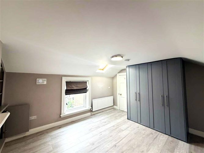 Dunville Avenue, Ranelagh