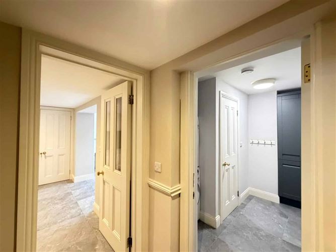 Dunville Avenue, Ranelagh