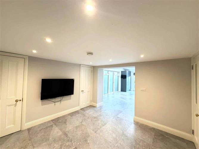 Dunville Avenue, Ranelagh