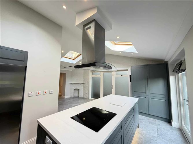 Dunville Avenue, Ranelagh