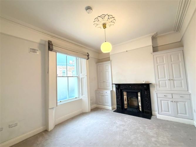 Dunville Avenue, Ranelagh