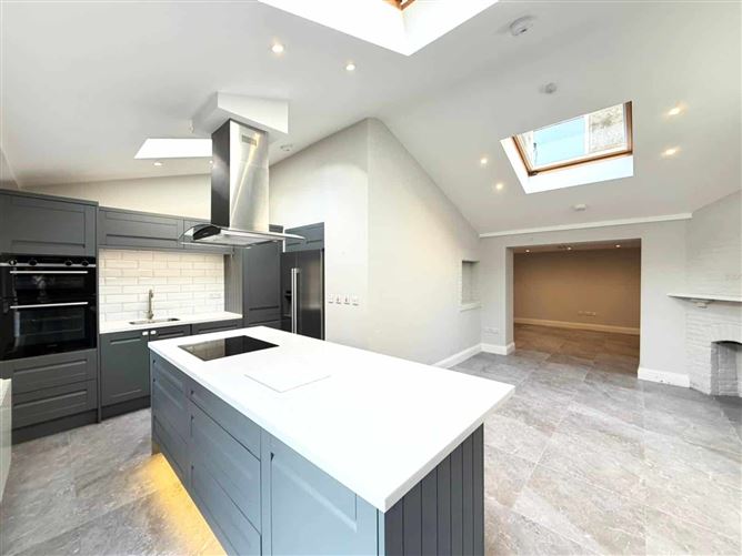 Dunville Avenue, Ranelagh