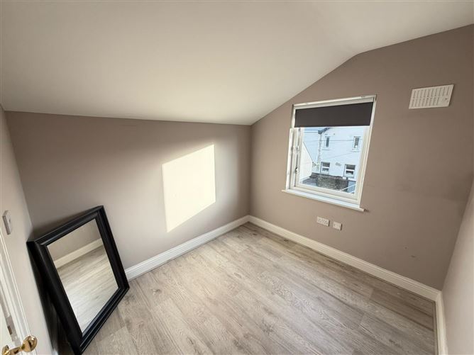 Dunville Avenue, Ranelagh