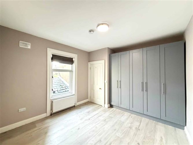 Dunville Avenue, Ranelagh