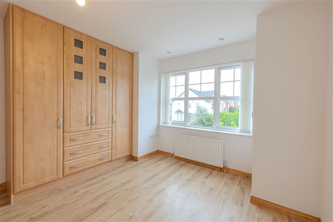 Photo 14 of 33 — 90 Drumalee Manor, Cavan, County Cavan