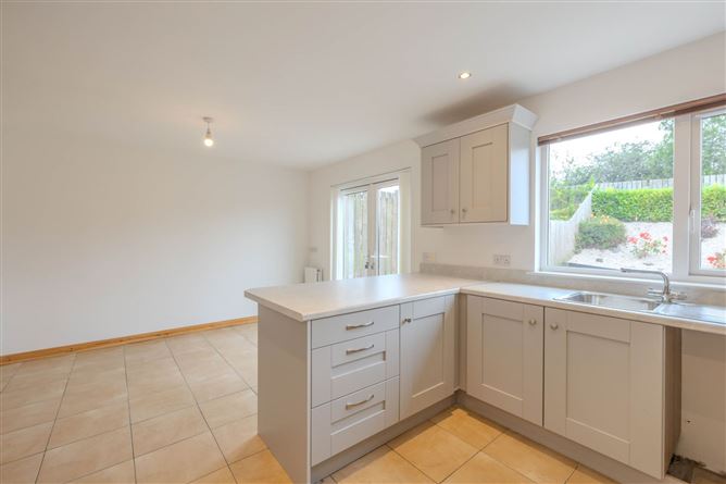 Photo 9 of 33 — 90 Drumalee Manor, Cavan, County Cavan