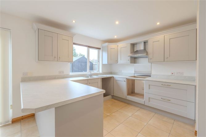 Photo 7 of 33 — 90 Drumalee Manor, Cavan, County Cavan