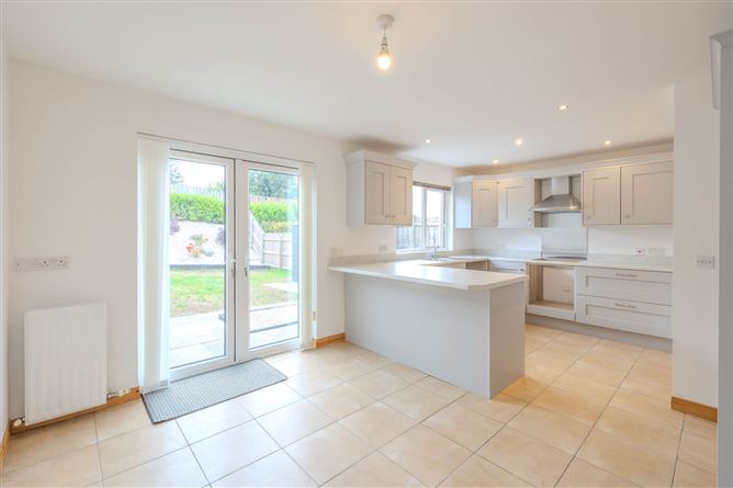 Photo 8 of 33 — 90 Drumalee Manor, Cavan, County Cavan