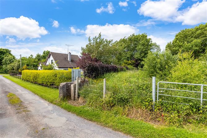 Pump Cross, Wilkinstown, Navan, Co. Meath