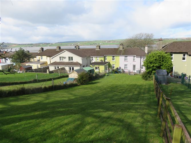 10 St. Josephs Place, Courtmacsherry,   West Cork