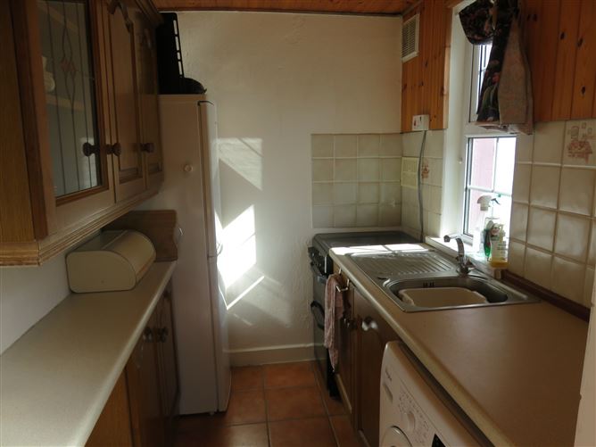 10 St. Josephs Place, Courtmacsherry,   West Cork