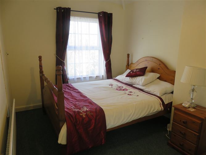 10 St. Josephs Place, Courtmacsherry,   West Cork