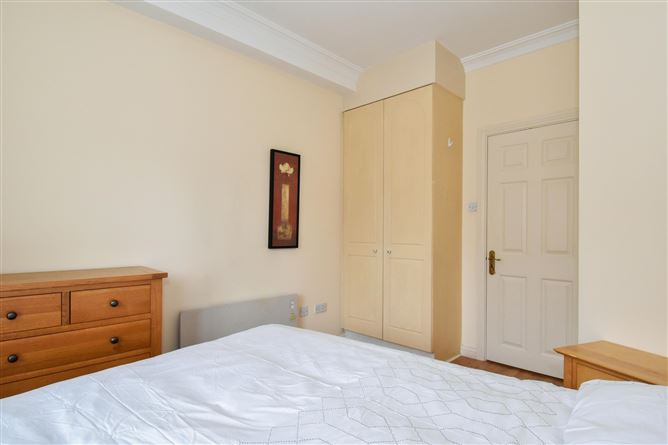 7 Crescent Green, The Crescent, Salthill, Galway
