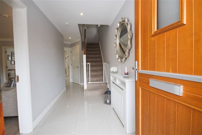5 Broadfield Glen, Broadfield Manor, Rathcoole, Co. Dublin