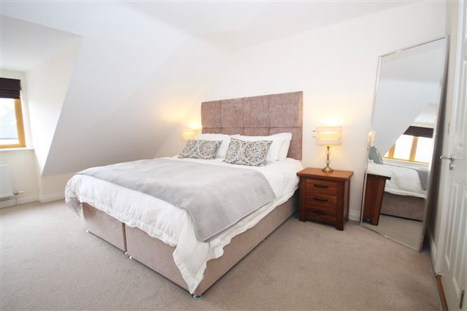 5 Broadfield Glen, Broadfield Manor, Rathcoole, Co. Dublin