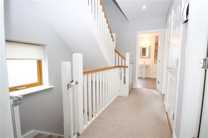 5 Broadfield Glen, Broadfield Manor, Rathcoole, Co. Dublin