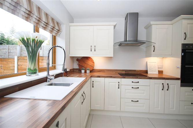 5 Broadfield Glen, Broadfield Manor, Rathcoole, Co. Dublin