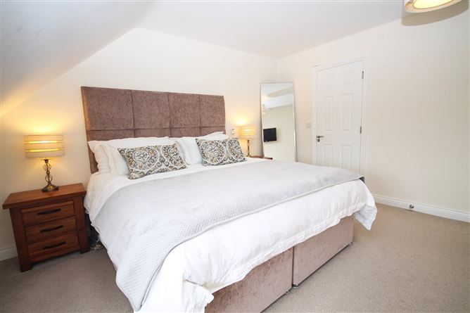 5 Broadfield Glen, Broadfield Manor, Rathcoole, Co. Dublin