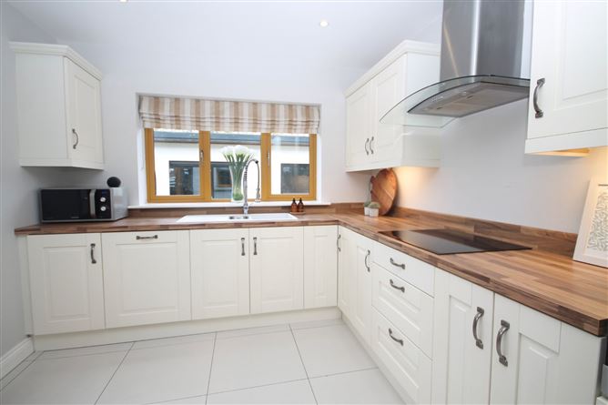 5 Broadfield Glen, Broadfield Manor, Rathcoole, Co. Dublin