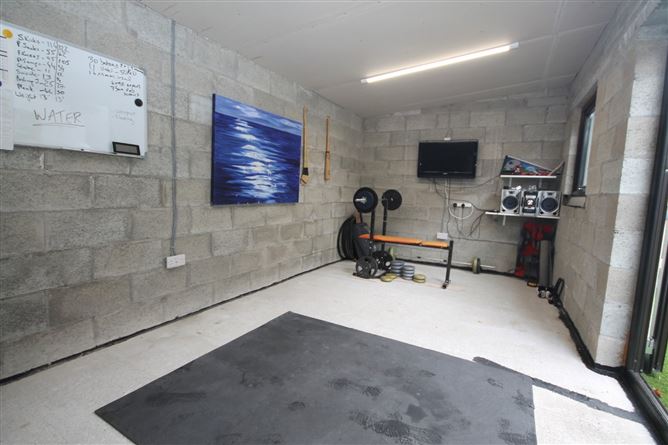 5 Broadfield Glen, Broadfield Manor, Rathcoole, Co. Dublin