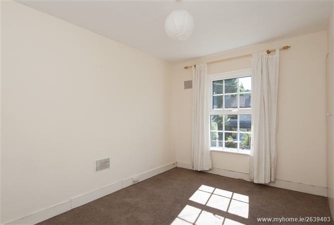 27 Beaufield Park, Stillorgan, County Dublin