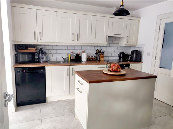 30 Hampton Gardens Avenue, Naul Road, Balbriggan, Co. Dublin