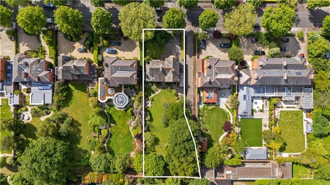 https://photos-a.propertyimages.ie/media/3/0/4/4935403/3a09bb86-6b0a-47ff-b893-c6a35523887e_l.jpg