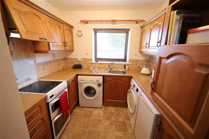 11 Castlepoint Village, Crosshaven, Cork
