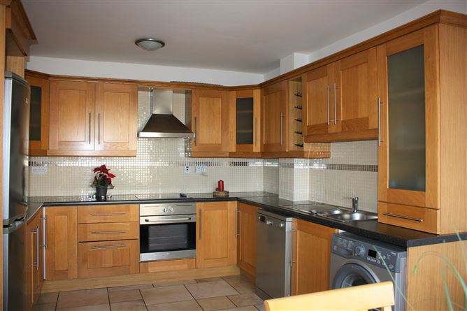92 Bluebell Woods, Oranmore, Galway