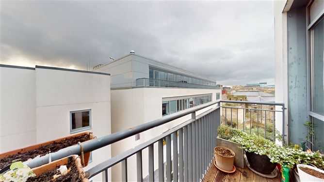 Apartment 513, Block 500, Cathedral Court, New St South, Dublin 8, Dublin
