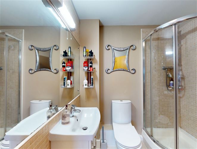 Apartment 513, Block 500, Cathedral Court, New St South, Dublin 8, Dublin