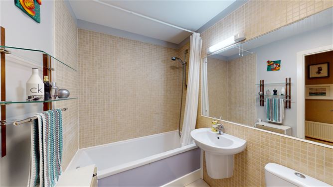 Apartment 513, Block 500, Cathedral Court, New St South, Dublin 8, Dublin