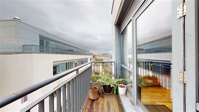 Apartment 513, Block 500, Cathedral Court, New St South, Dublin 8, Dublin