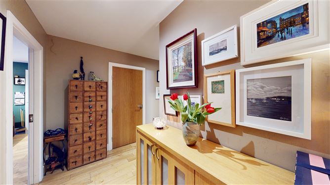 Apartment 513, Block 500, Cathedral Court, New St South, Dublin 8, Dublin