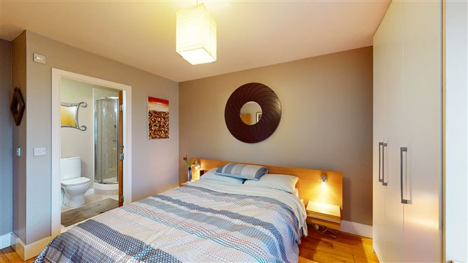 Apartment 513, Block 500, Cathedral Court, New St South, Dublin 8, Dublin