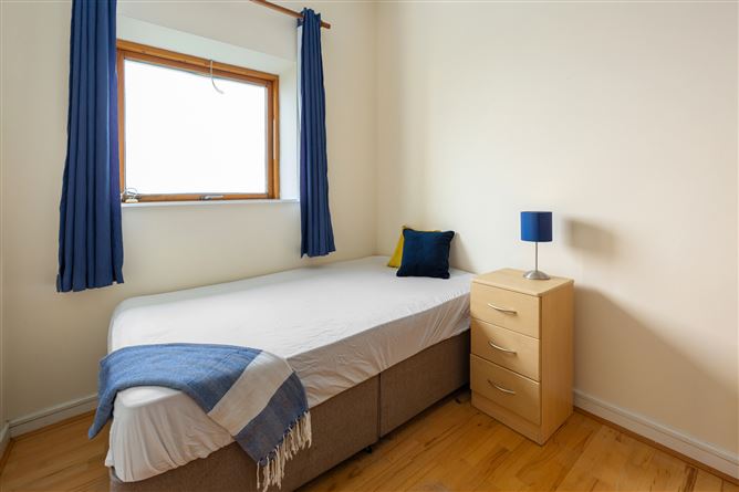 96 Spencer House, Custom House Square, IFSC, Dublin 1